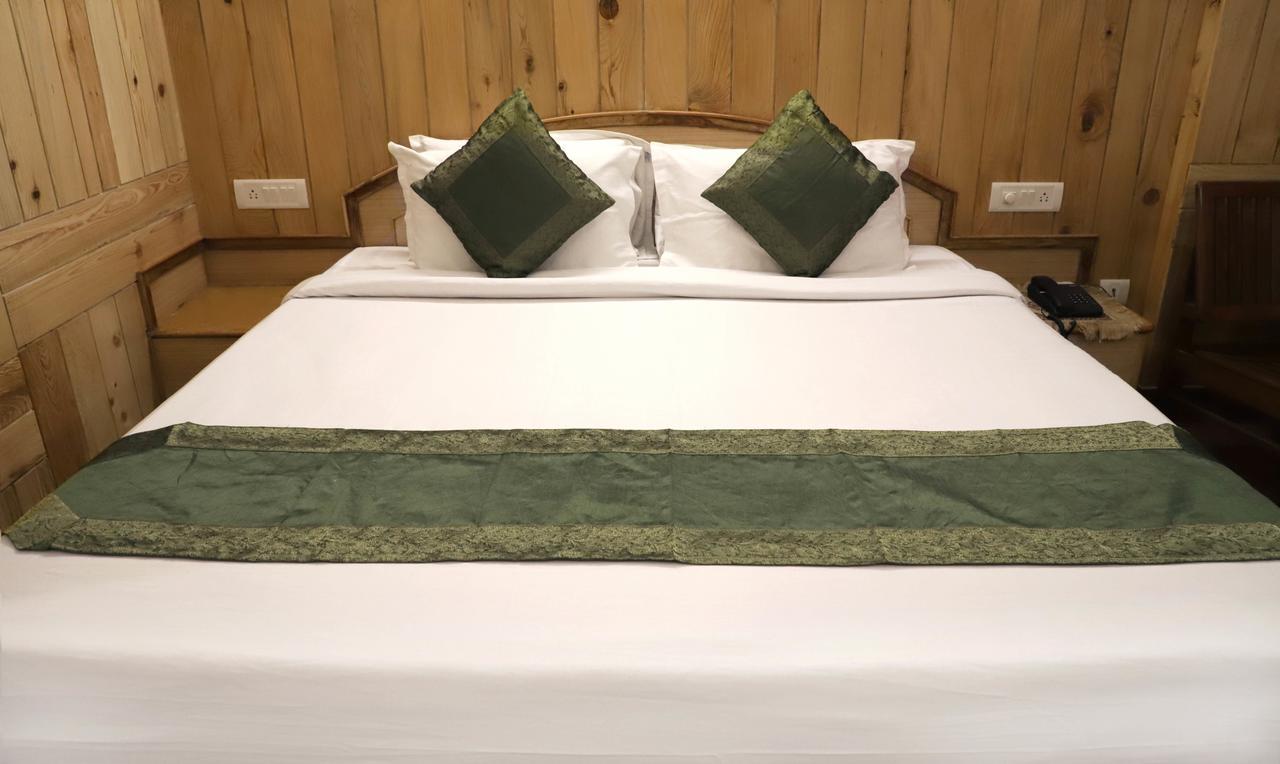 Oyo 22075 Hotel Bali Palace Katra  Bagian luar foto