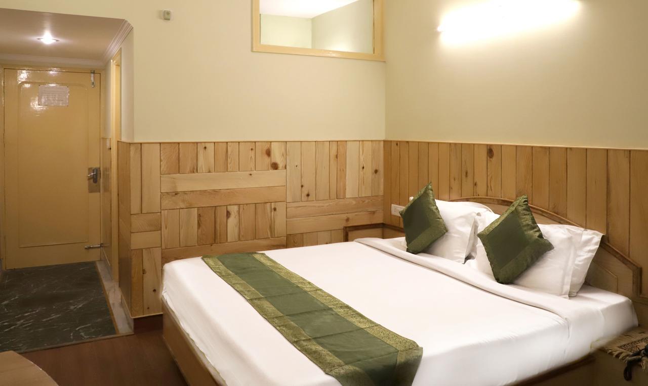 Oyo 22075 Hotel Bali Palace Katra  Bagian luar foto